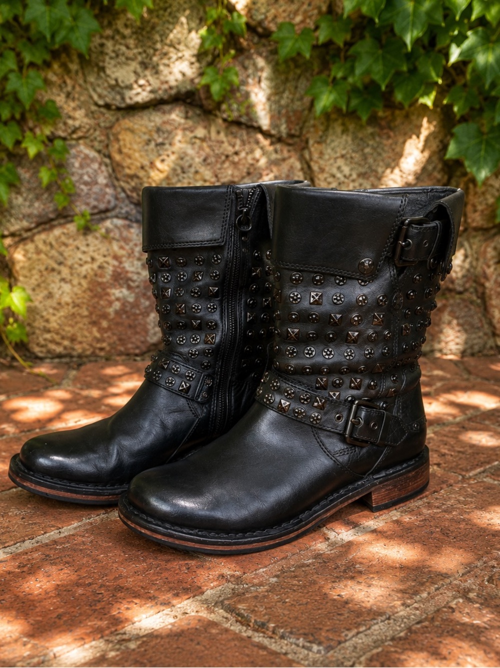 UGG Black Leather Rocker Chic Studded Moto Boots with a Shearling Sole, 6